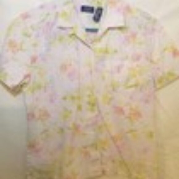Crazy Horse Liz Claiborne Women's White  floral Print short sleeve Blouse size 1 - Picture 1 of 1